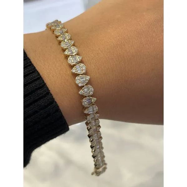 Diamond Bracelet Mollys Jewelers Brooklyn, NY