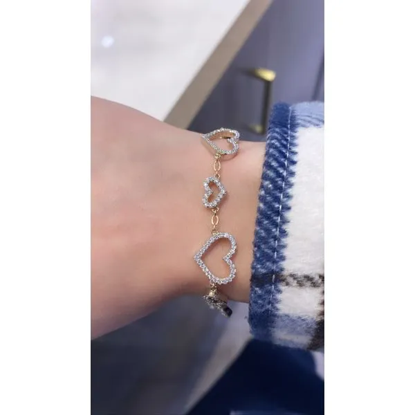 Diamond Bracelet Image 2 Mollys Jewelers Brooklyn, NY