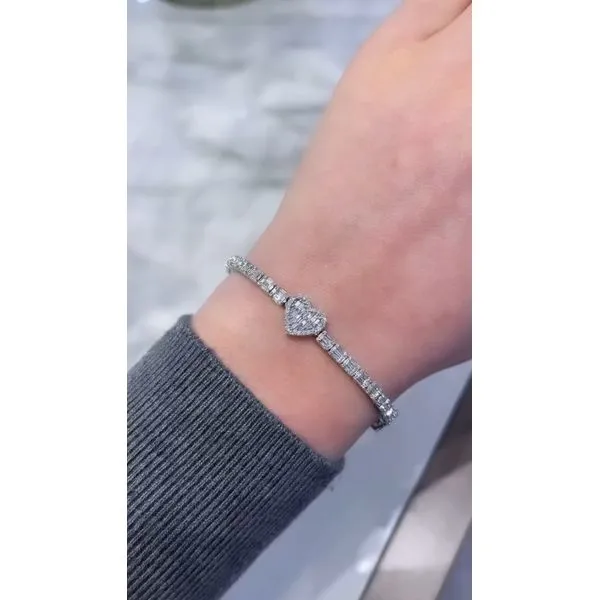 Diamond Bracelet Mollys Jewelers Brooklyn, NY