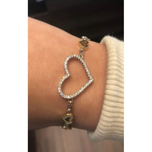 Diamond Bracelet Image 2 Mollys Jewelers Brooklyn, NY