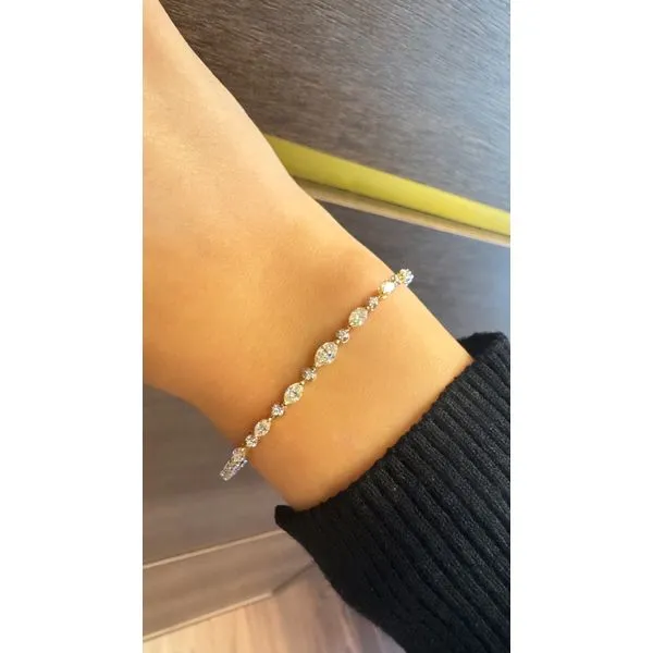 Diamond Bracelet Mollys Jewelers Brooklyn, NY