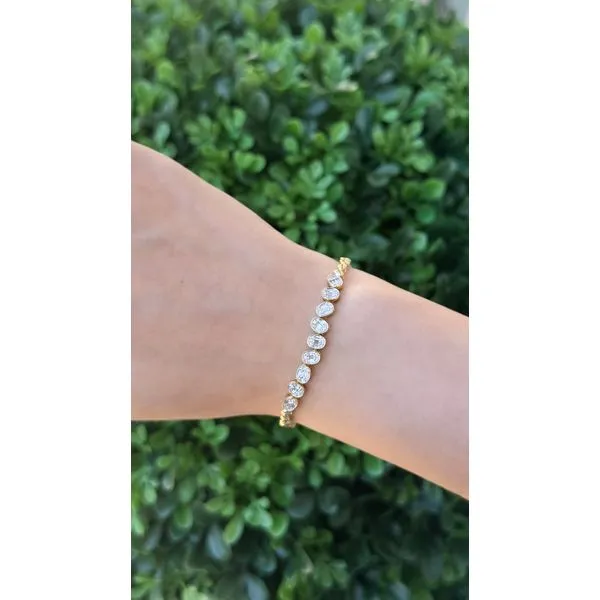 Diamond Bracelet Image 2 Mollys Jewelers Brooklyn, NY