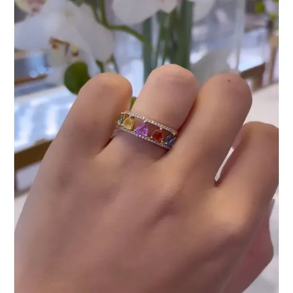 Color stone Ring Image 3 Mollys Jewelers Brooklyn, NY