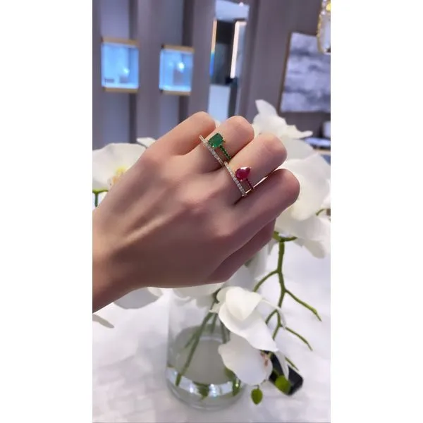 Color stone Ring Image 2 Mollys Jewelers Brooklyn, NY