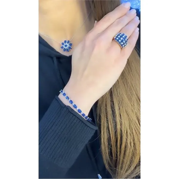 Color stone Ring Image 3 Mollys Jewelers Brooklyn, NY