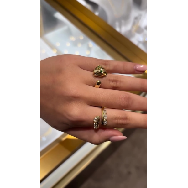 Color stone Ring Image 3 Mollys Jewelers Brooklyn, NY