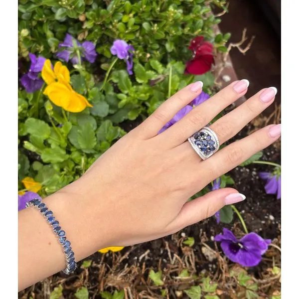 Color stone Ring Image 4 Mollys Jewelers Brooklyn, NY