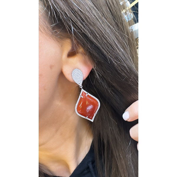 AgateGlam 2-Inch Red Agate Drop Earrings in White Gold Image 2 Mollys Jewelers Brooklyn, NY