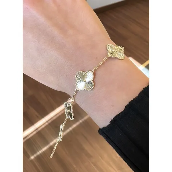 Gold Bracelet-No Diamonds Mollys Jewelers Brooklyn, NY