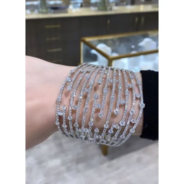 Bangle Image 4 Mollys Jewelers Brooklyn, NY