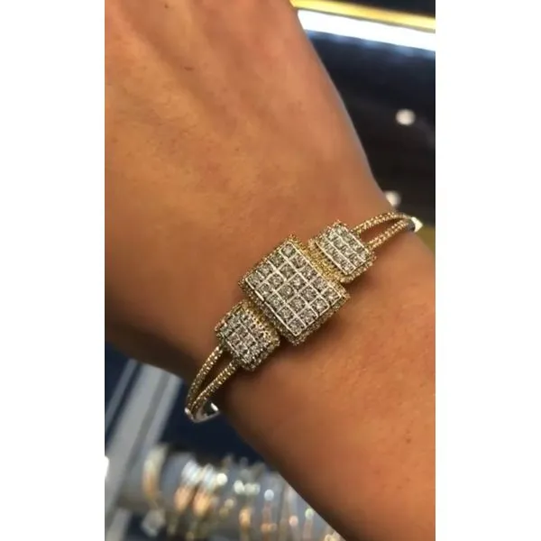 Bangle Mollys Jewelers Brooklyn, NY