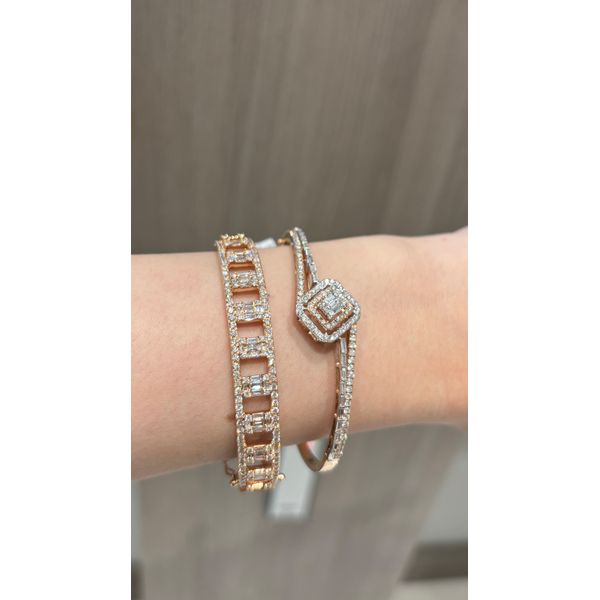 Bangle Image 3 Mollys Jewelers Brooklyn, NY