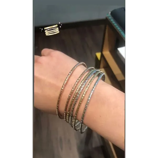 Bangle Mollys Jewelers Brooklyn, NY