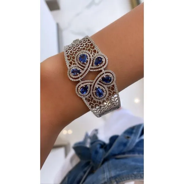 Bangle Mollys Jewelers Brooklyn, NY