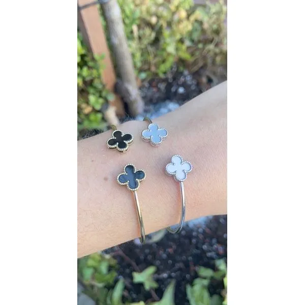 Bangle Image 2 Mollys Jewelers Brooklyn, NY