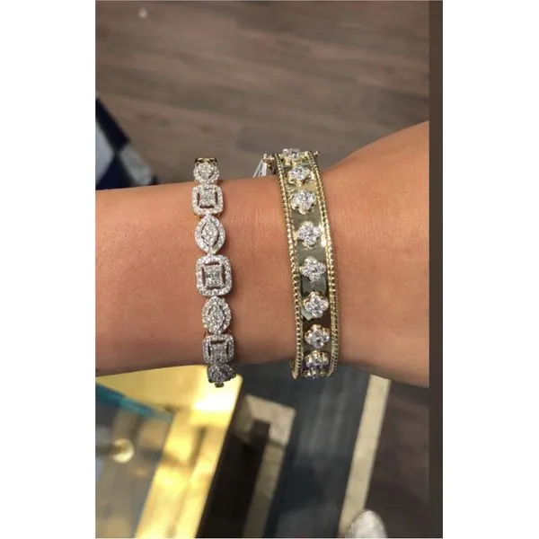 Bangle Image 4 Mollys Jewelers Brooklyn, NY