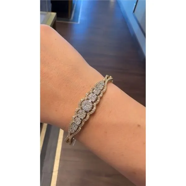 Bangle Mollys Jewelers Brooklyn, NY