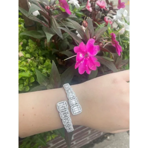 Bangle Mollys Jewelers Brooklyn, NY