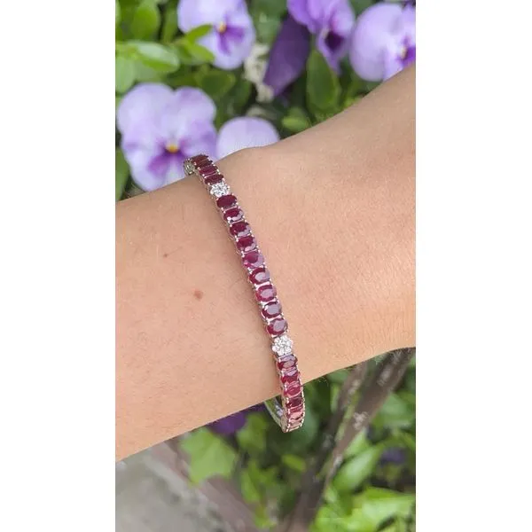 Bangle Mollys Jewelers Brooklyn, NY