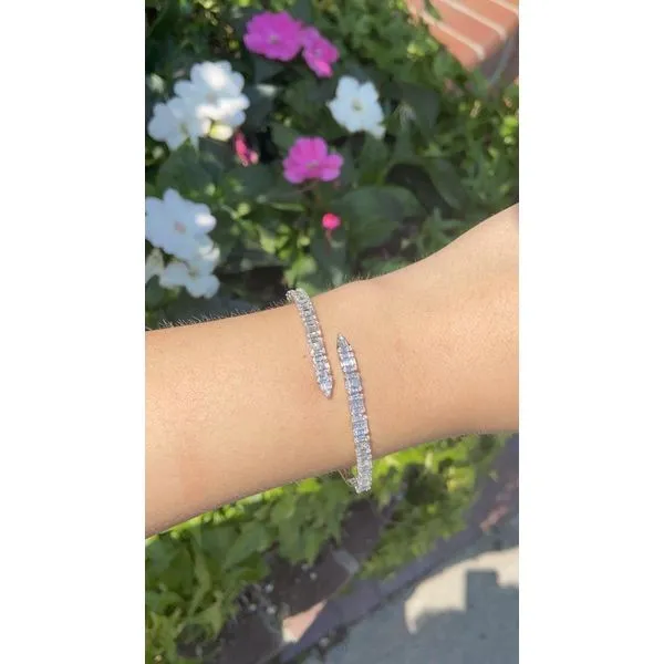 Bangle Mollys Jewelers Brooklyn, NY