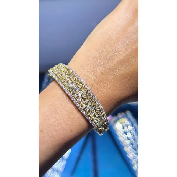 Bangle Mollys Jewelers Brooklyn, NY