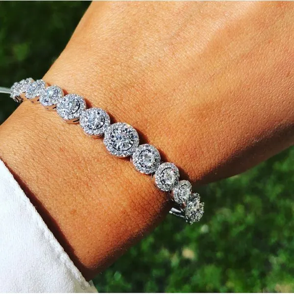 Bangle Mollys Jewelers Brooklyn, NY