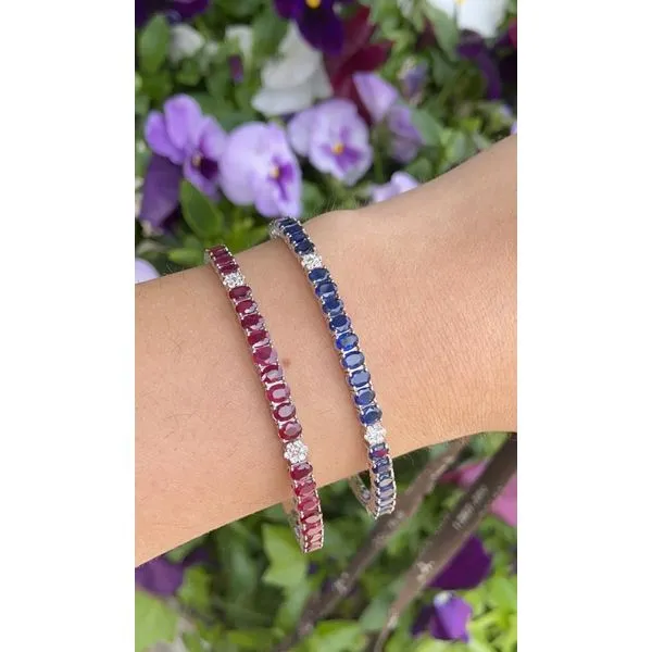 Bangle Image 2 Mollys Jewelers Brooklyn, NY