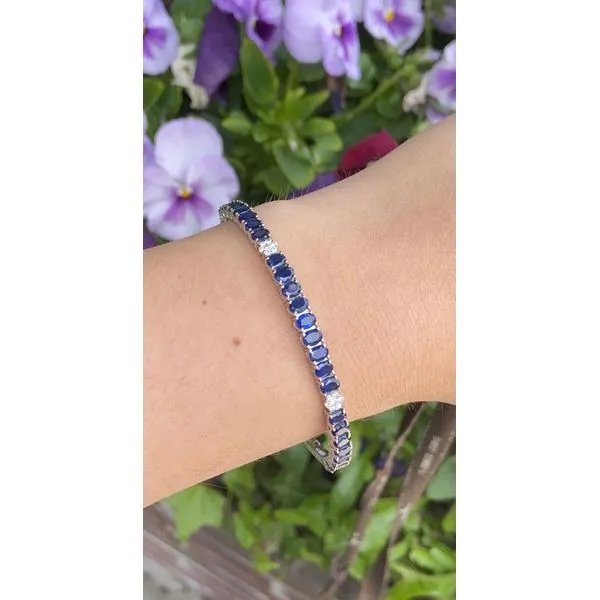 Bangle Mollys Jewelers Brooklyn, NY