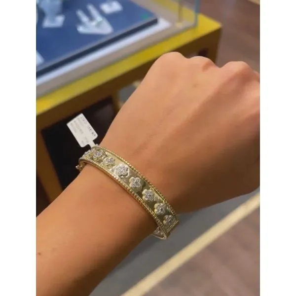 Bangle Image 2 Mollys Jewelers Brooklyn, NY