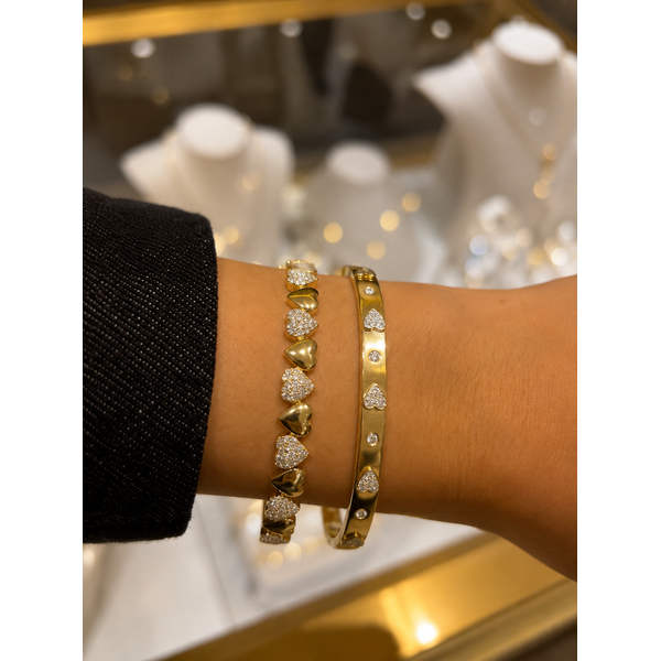 14K Yellow Gold Alternating Diamond Heart Bangle – 0.89 CTW Image 2 Mollys Jewelers Brooklyn, NY