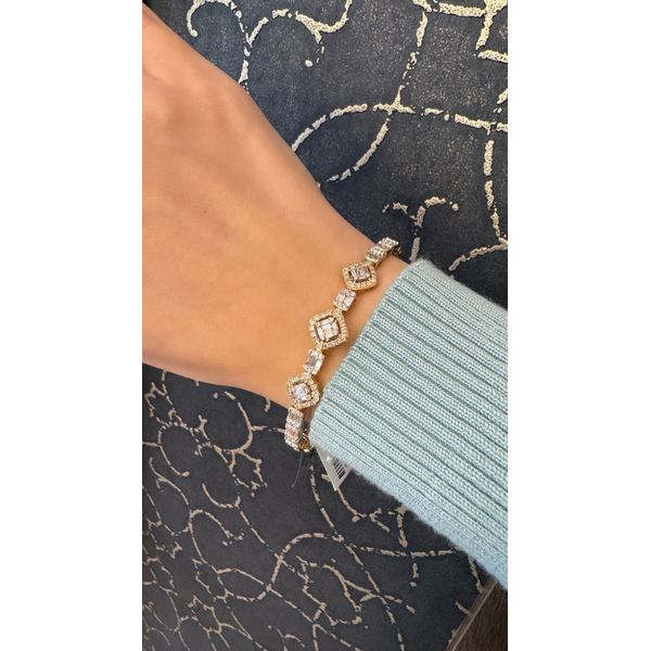Two-Tone Gold Diamond Bangle Bracelet (1.99ct) Image 2 Mollys Jewelers Brooklyn, NY