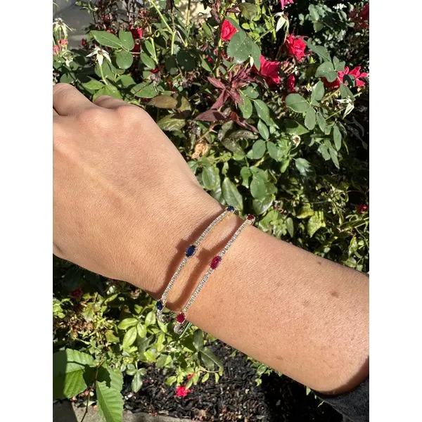 Bangle Image 2 Mollys Jewelers Brooklyn, NY