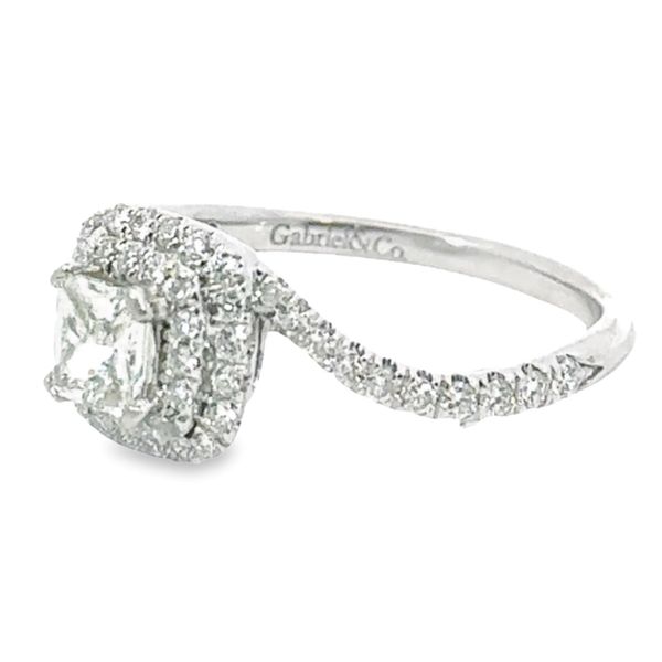 14 Karat White Halo Engagement Ring set with a Princess Diamond 100-01105 Image 2 Monarch Jewelry Winter Park, FL
