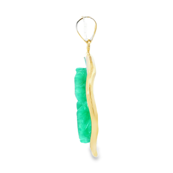 18K Yellow Gold Dyed Jade Flower Pendant Image 3 Monarch Jewelry Winter Park, FL