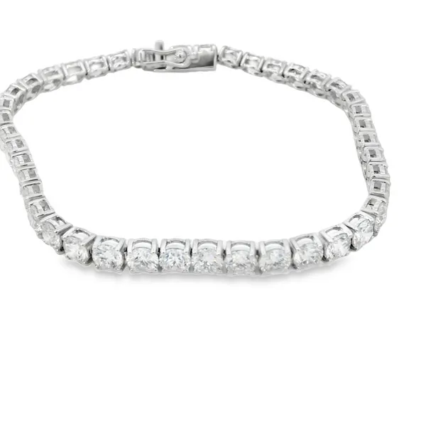 Lab grown diamond bracelets Image 2 Monarch Jewelry Winter Park, FL