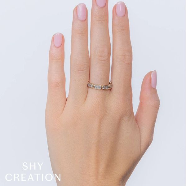14K Gold Diamond Baguette Band Image 3 Moore Jewelers Laredo, TX