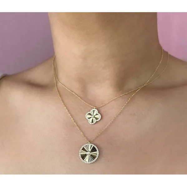 14K Yellow Gold Fluted Clover Necklace Image 2 Moore Jewelers Laredo, TX