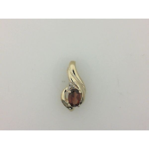 Estate 10K Yellow Gold Garnet Pendant Morgan's Jewelers Winona, MN