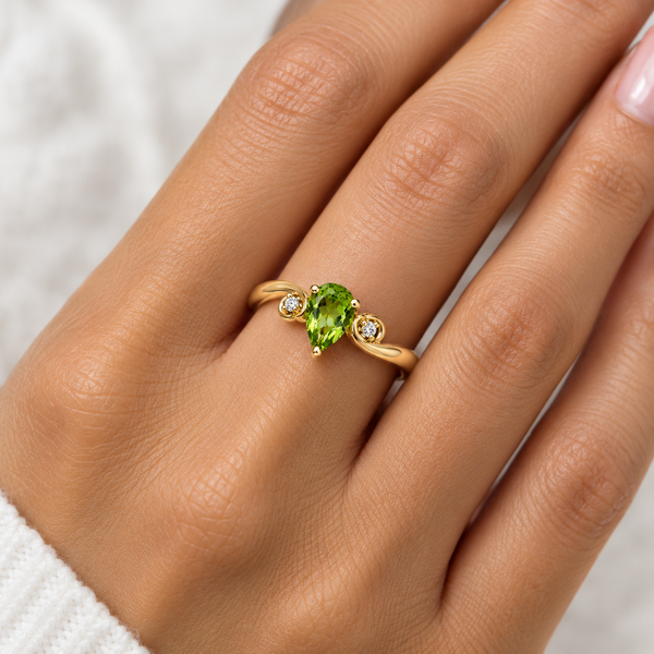 14K Yellow Gold Peridot and Diamond Heart Ring Image 2 Morin Jewelers Southbridge, MA