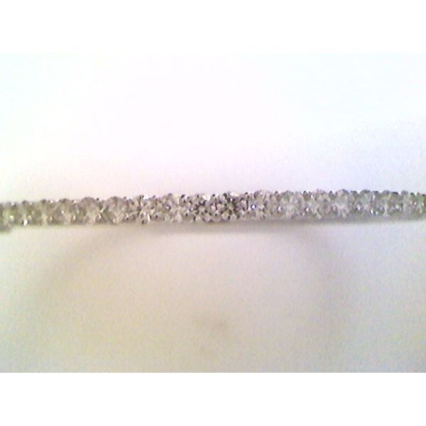 14K White Gold 2ctw Diamond Chanel-Set Bangle Bracelet