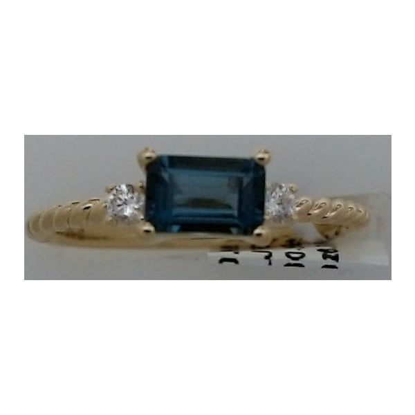 Women's Colored Stone Fashion Ring Oak Valley Jewelers Oakdale, CA