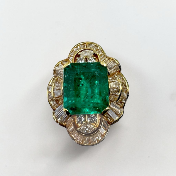 Estate Collection - Exquisite 18K Yellow Gold Emerald & Diamond Ballerina Ring Image 2 Orin Jewelers Northville, MI