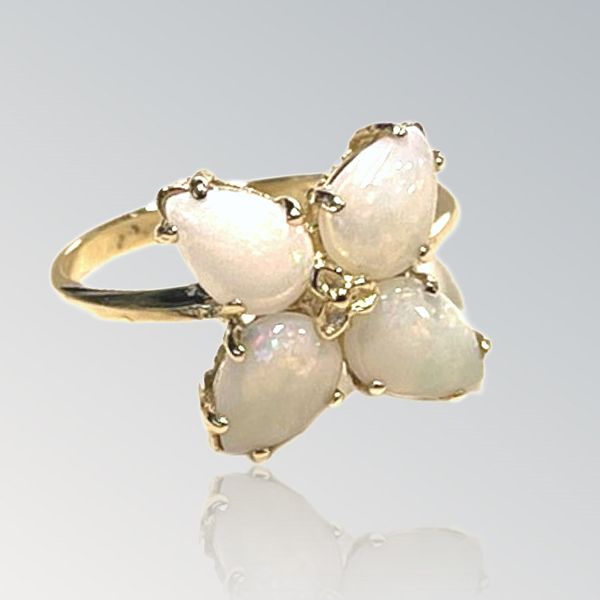 Estate - 10K Opal Ring Orin Jewelers Northville, MI
