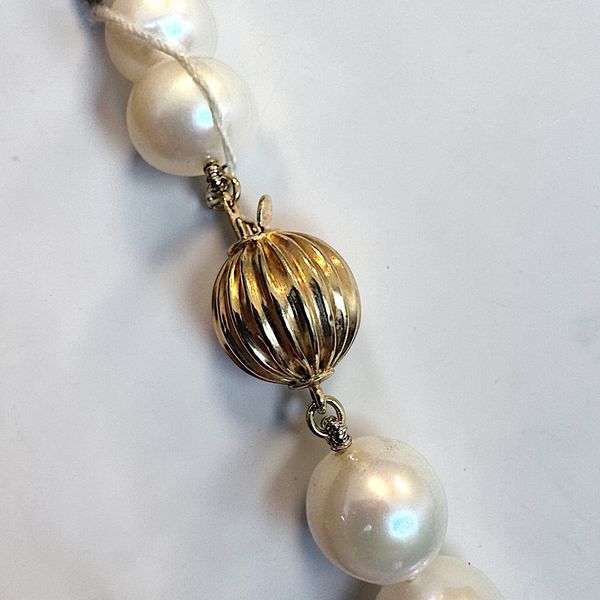 Estate - 14K Bead Clasp Freshwater Pearl Necklace Image 2 Orin Jewelers Northville, MI