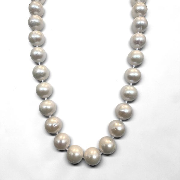 Estate - 14K Bead Clasp Freshwater Pearl Necklace Orin Jewelers Northville, MI