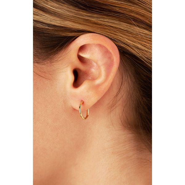 14k Yellow Gold Tube Hoop Earrings Image 2 Orin Jewelers Northville, MI