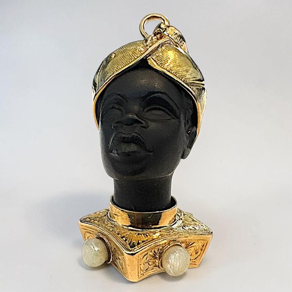 14K Carved Onyx 
