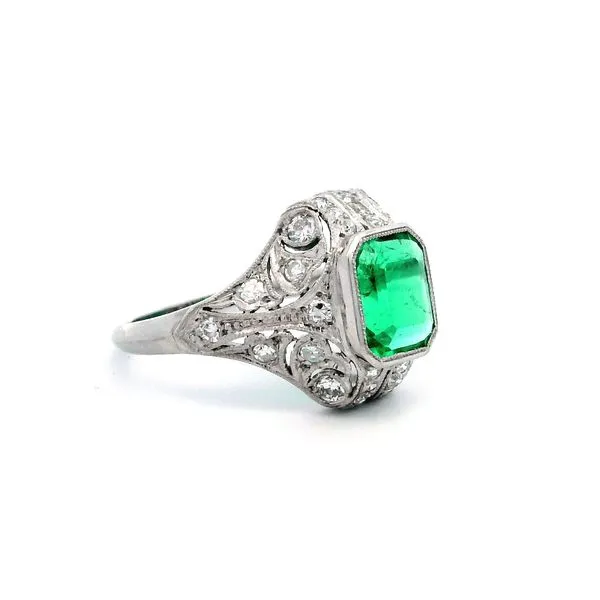 ESTATE EMERALD VINTAGE RING Image 2 Parkers' Karat Patch Asheville, NC
