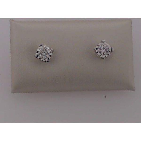 Diamond Studs Perry's Emporium Wilmington, NC