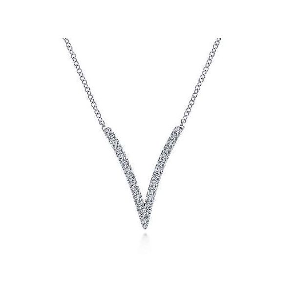 Diamond Necklace Perry's Emporium Wilmington, NC